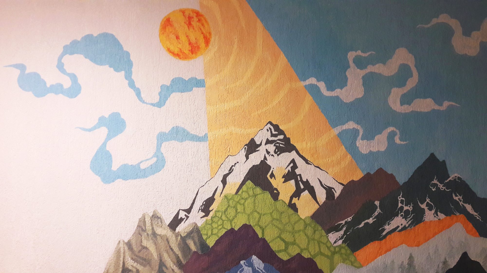 mountain_kidroom_closesun