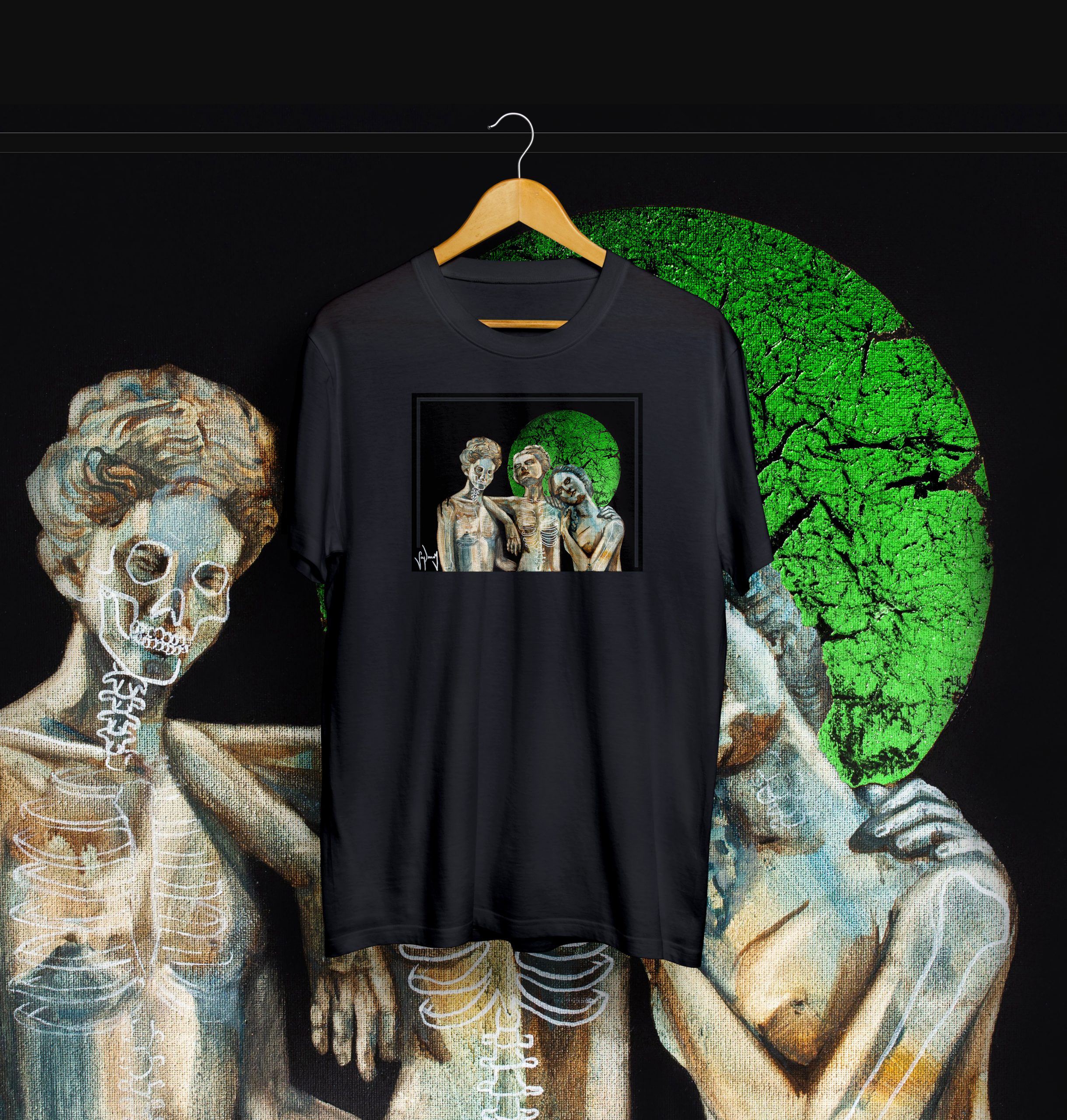 green_moon_tee_black